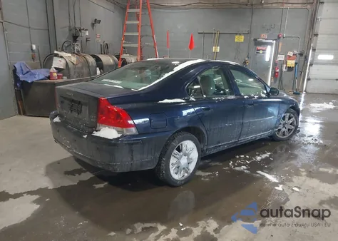 2006 Volvo S60 2.5T из США, поврежденный, VIN YV1RH592562511163